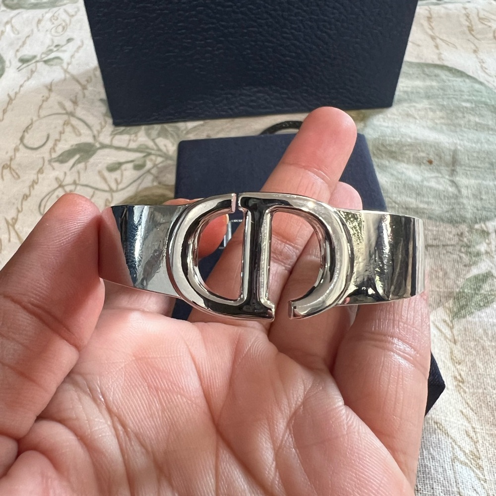Dior Cd Icon Silver Bracelet - Picture 2 of 7